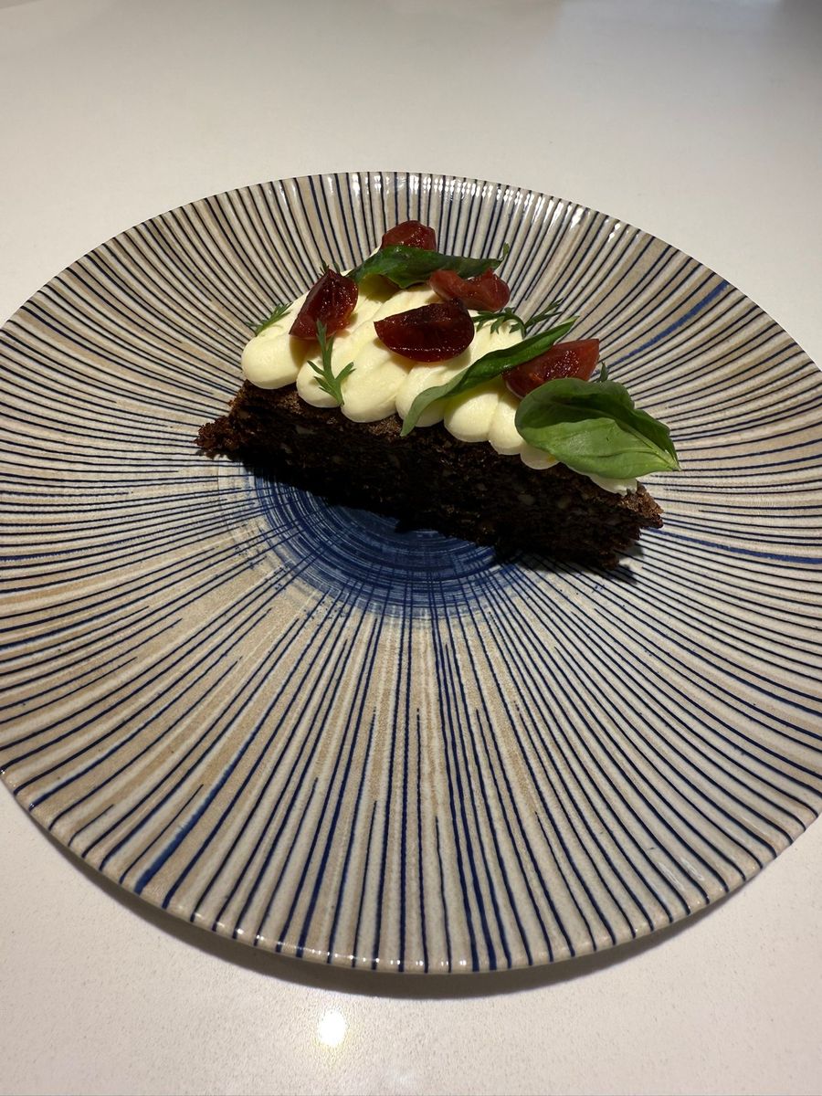 Tarta caprese de chocolate casera de Casa Maestro Bistró